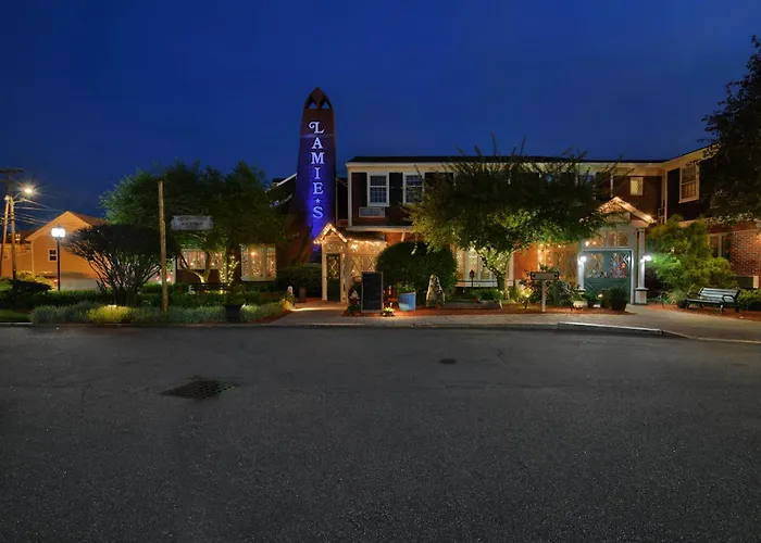 Lamies Inn & The Old Salt Tavern